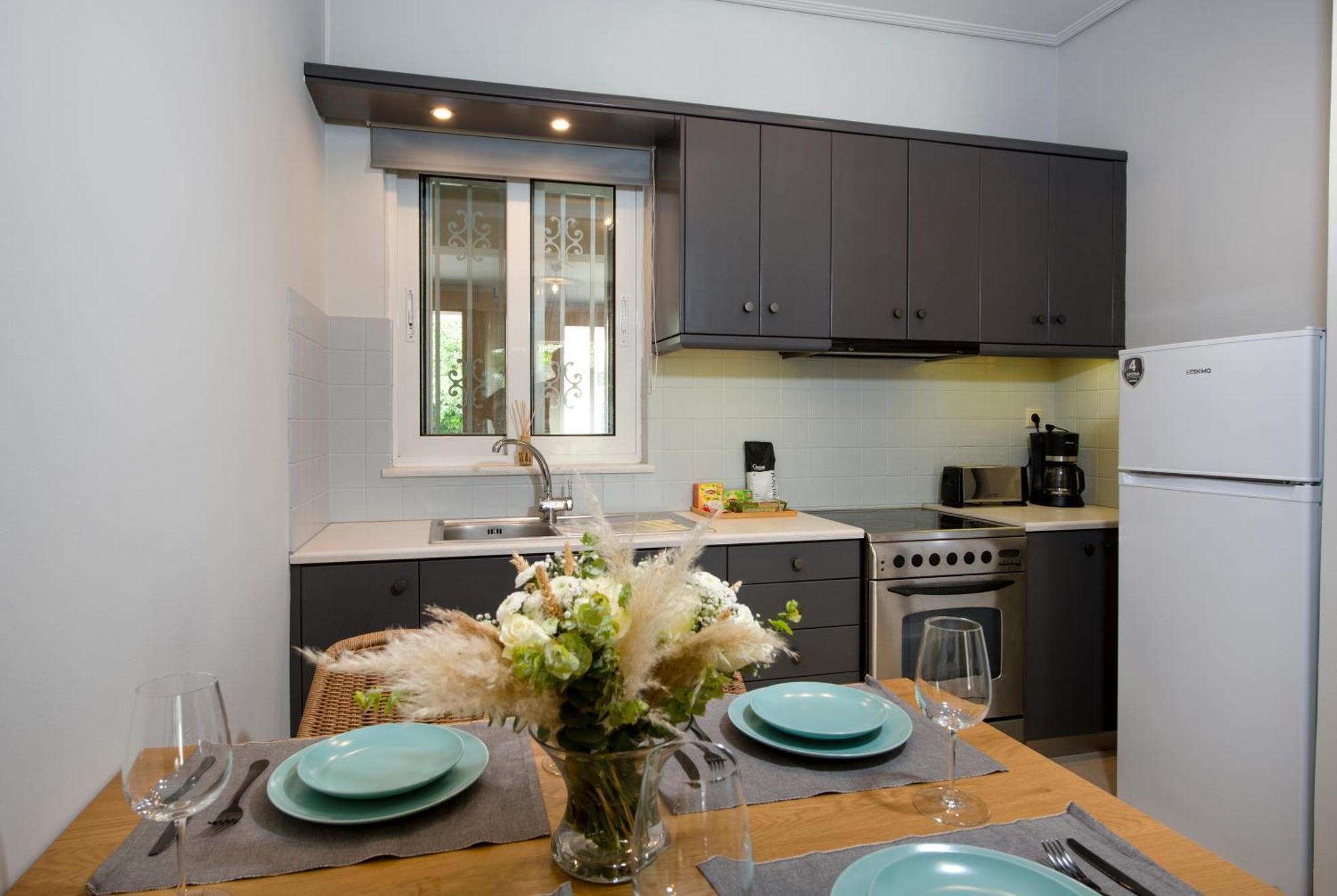 Inner City Retreat Apartment Chania  Bagian luar foto