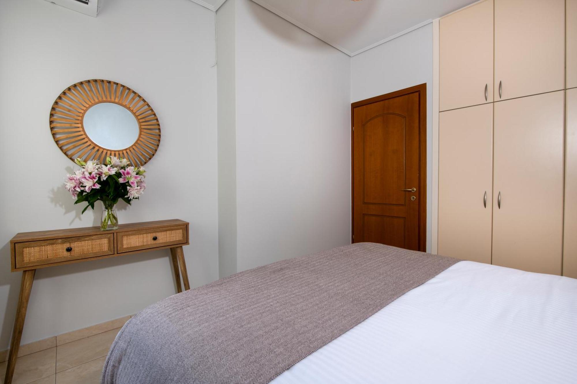 Inner City Retreat Apartment Chania  Bagian luar foto